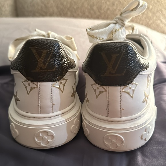 louis vuitton sneaker - Picture 3 of 5